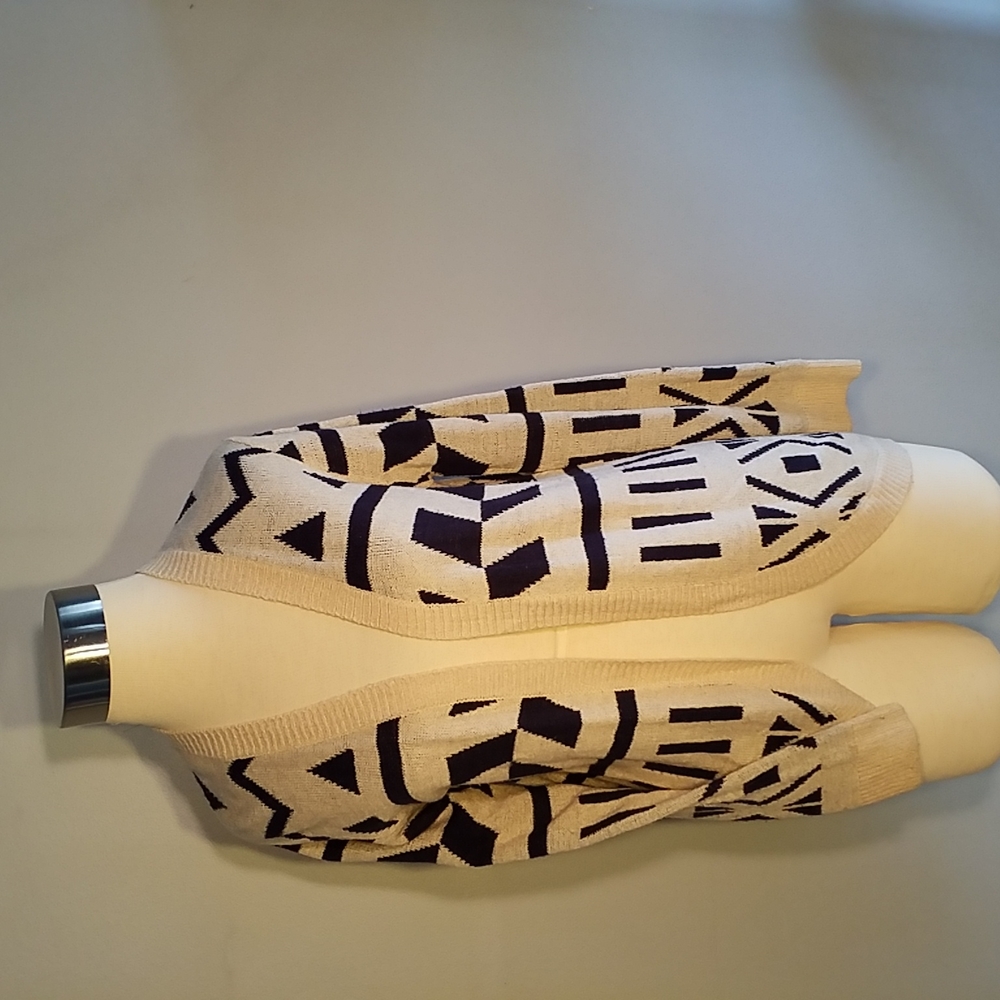 CARDIGAN FOREVER 21 Cream and Navy Size S
